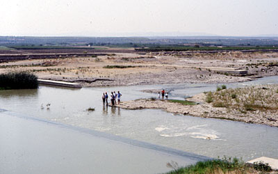 Vasche di contenimento delle acque del fiume Ofanto, al confine tra il territorio di Cerignola e quello di Canosa. (foto