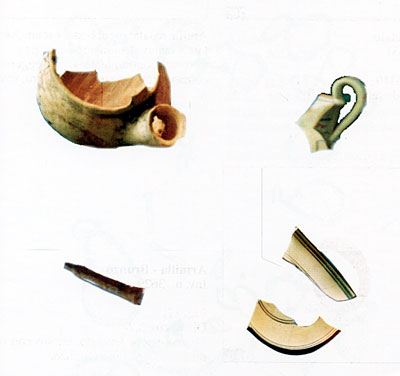 Corredo funerario della tomba 7. (dal volume GIOVANNA PACILIO - GIUSEPPE COMPAGNI, Terra antica di Cerignola, tra Lupara
