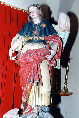 Chiesa di S. Francesco: Arcangelo Raffaele. Statua lignea policroma del 1700. (foto Gioacchino Albanese)