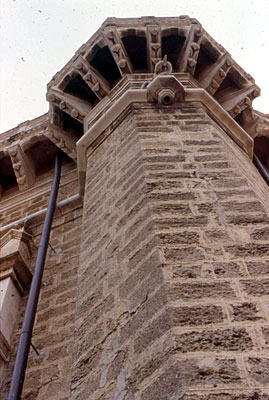Duomo Tonti: pilastro ottagonale. (foto Gioacchino Albanese)