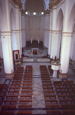 Duomo Tonti: navata centrale. (foto Gioacchino Albanese)
