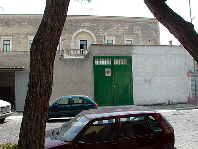 Palazzo ducale: facciata laterale su Largo Spontavomero. (foto Gioacchino Albanese)