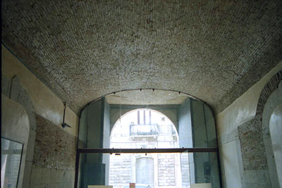 Palazzo Pignatelli: androne. (foto Gioacchino Albanese)