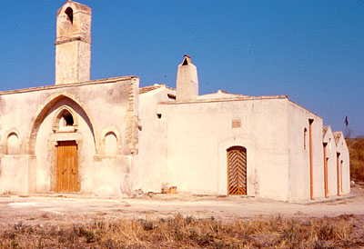 Corpi di fabbrica adiacenti alla chiesetta dell'Annunziata. (foto Gioacchino Albanese)