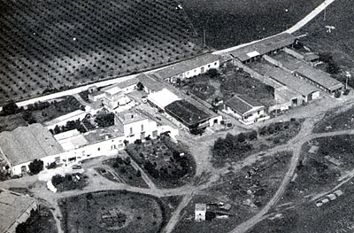 Veduta aerea della masseria. ()