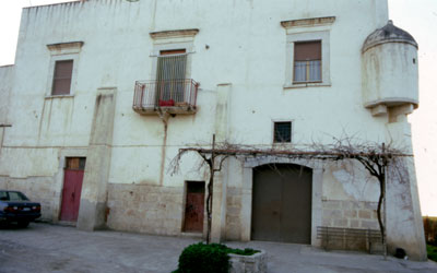 La palazzina padronale ristrutturata. (foto Gioacchino Albanese)