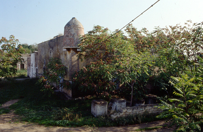 Casa padronale munita di corpi difensivi. (foto Gioacchino Albanese)