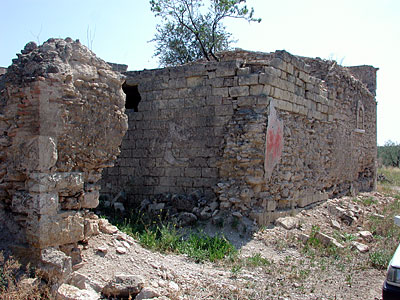 Masseria Montarcuccio: parte del cortile interno. (foto Gioacchino Albanese)