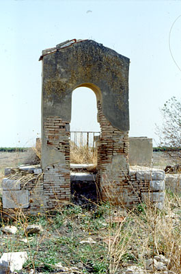 Masseria Parchi Tonti-Cantatore: il pozzo. (foto Gioacchino Albanese)