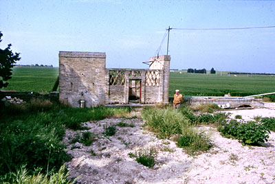 Pozzo coperto di masseria Pavoni con pronao antistante. (foto Gioacchino Albanese)