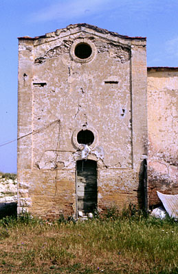 Masseria di Pozzomonaco: edificio a torre per avvistamento e difesa. (foto Gioacchino Albanese)