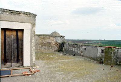 Masseria Ragnizzi: terrazzo con parapetto difensivo. (foto Gioacchino Albanese)