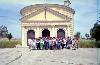 S. Giovanni di Zezza: la chiesa nuova di forma circolare. ( foto Gioacchino Albanese )
