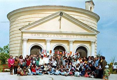 S. Giovanni di Zezza: visita di turisti a S. Giovanni. ( foto Gioacchino Albanese )