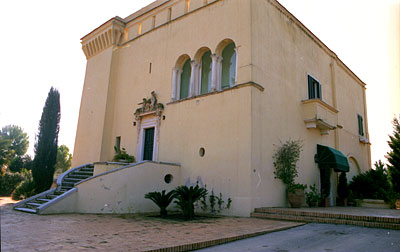 Masseria San Lorenzo: veduta prospettica della masseria. (foto Gioacchino Albanese)