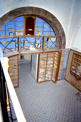 San Lilzo: biblioteca. Ballatoio. (foto Gioacchino Albanese)