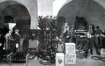 Bottiglieria. (foto dall'album della Casa )