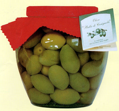Una delle numerose confezioni di olive, varietà "Bella di Cerignola", la più grande oggi sul mercato. (foto pubblicitari