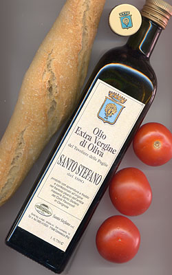 Una delle confezioni attuali di olio. (foto Gioacchino Albanese)