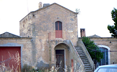 Masseria Stingeta: l'edificio padronale. (foto Gioacchino Albanese)