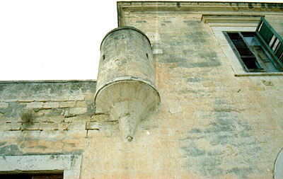 Masseria Tammarice: la garitta angolare. (foto Gioacchino Albanese)