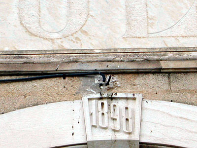 Masseria Tannoia: chiave di volta dell'edificio padronale con data di costruzione. (foto Gioacchino Albanese)
