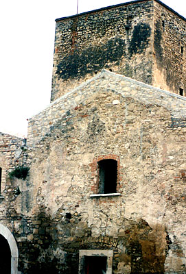 La modalità costruttiva usata per la torre fu mantenuta anche per l'edificazione di edifici di molto posteriori. ( foto 