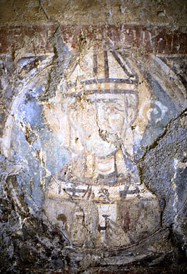 Affreschi del piano terra della Torre. Ritratto di vescovo . ( foto Gioacchino Albanese )