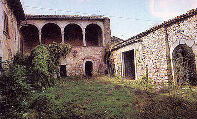 Castello di Bisaccia dei duchi Pignatelli (particolare). (foto Gioacchino Albanese)