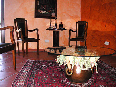 Masseria Tozzi: interno del ristorante . (foto Gioacchino Albanese)