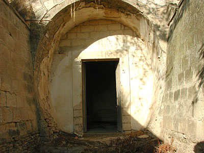 Masseria Tozzi: ingresso ipogeico al piano terra. (foto Gioacchino Albanese)